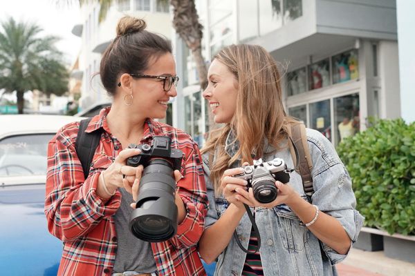 Jugendliche bei einem Fotokurs